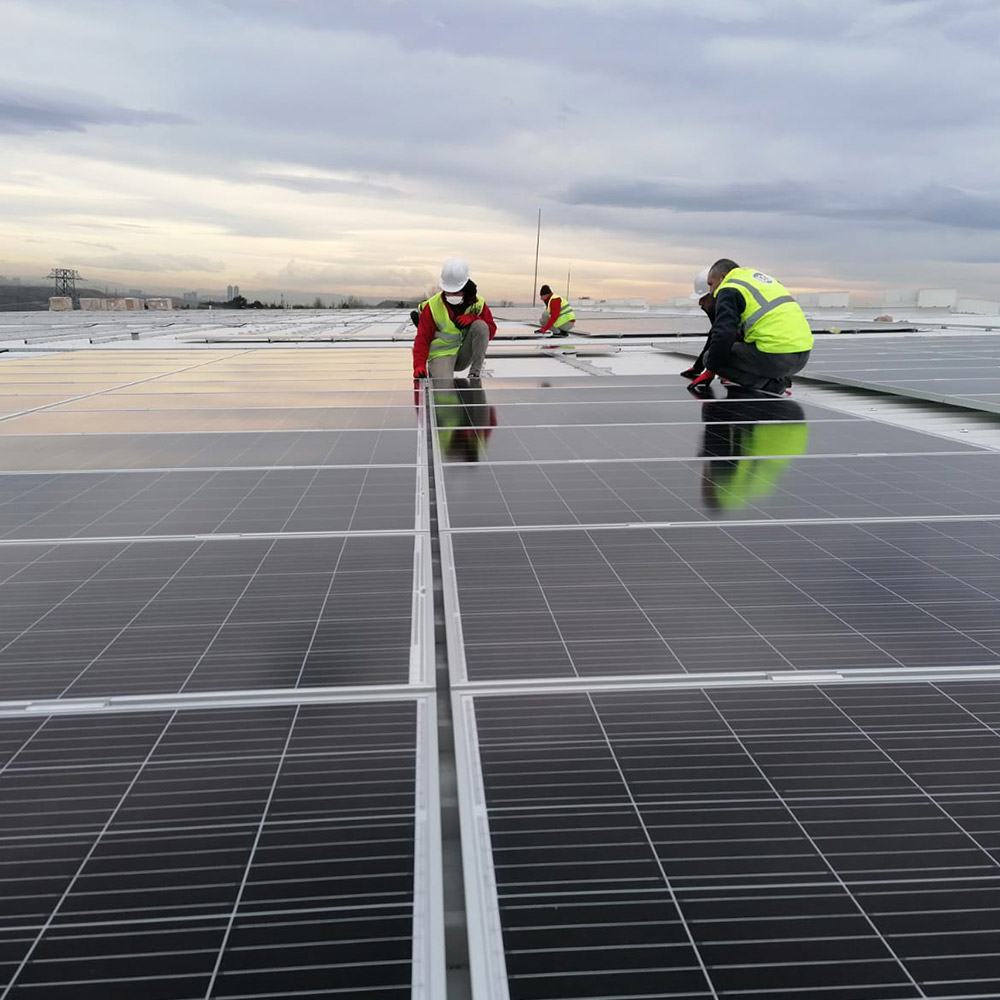 Istanbul 2 648 kW Gunes Enerjisi Santrali 03